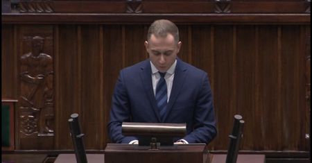 Cezary Tomczyk gratuluje wyboru Tomaszowi Grodzkiemu. "Odśpiewajmy hymn"