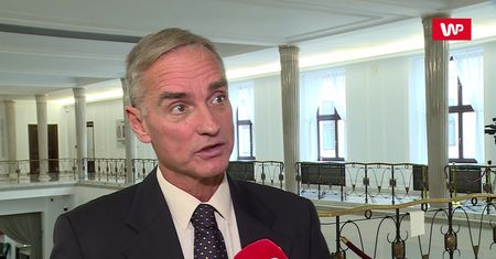 PiS ubolewa z powodu decyzji Tuska. "Byłoby lepiej, gdyby startował"