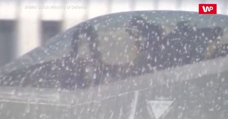 Powitalna wpadka. Pilot musiał być zaskoczony