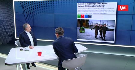 Marek Jakubiak o happeningu z tekturowym czołgiem na pl. Piłsudskiego