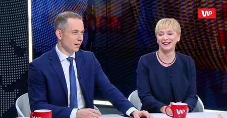 W maskującej czapeczce spiskował przeciwko Schetynie? Wesoło w studiu