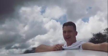 Marcin Dubiel pomaga dzieciom w Afryce. Odbuduje nadszarpnięty wizerunek? .