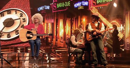 "Twoja Twarz Brzmi Znajomo": Emilia Komarnicka-Klynstra jako Dolly Parton