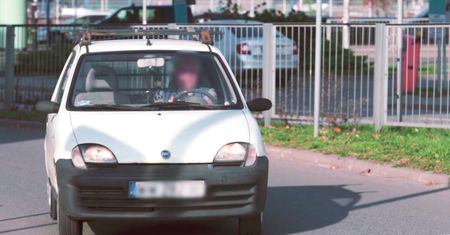 Policzyliśmy, ilu kierowców jeździ bez pasów