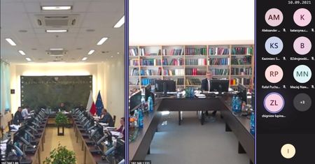 Nietypowe zdarzenie na głosowaniu w KRS. W tle słychać kobiecy głos