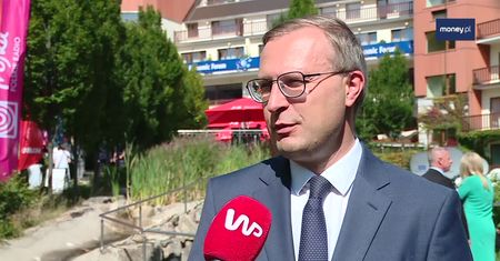 "Podwyżka stóp procentowych nieunikniona". Paweł Borys ma radę dla kredytobiorców