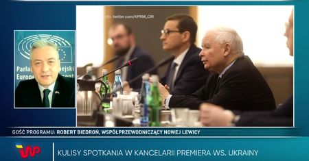 Konstytucja jest jak Biblia. Biedroń mówi o próbie podzielenia Polaków