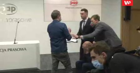 Sprawa Łukasza Mejzy. Wiceminister ucieka przed dziennikarzem, który ujawnił aferę