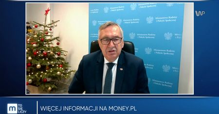 Pensja minimalna znów wzrosła. Minister Szwed zapowiada, co będzie za rok