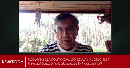 Dla polityków +70 proc., dla nauczycieli? Pensja minimalna z plusem