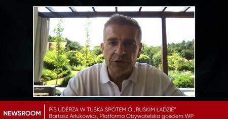"Umarło sto tysięcy ludzi". Mocne słowa Arłukowicza o Kaczyńskim