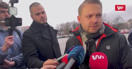 Jacek Ozdoba z interwencją w TVP. Starł się z innymi dziennikarzami: "Ja teraz mówię"