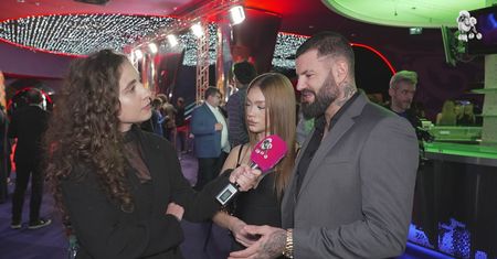 Wojtek Gola mówi, za jaką kwotę miesięcznie można godnie żyć. Zaskoczeni?