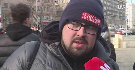 Zadzwonił do żony. Zdecydował się na intymne wyznanie przed kamerą