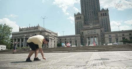 "Ja bym się tam z dziećmi nie wybrał". Warszawski plac zabaw pusty