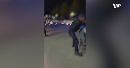 Nagranie rozpaliło sieć. Warszawska policja w akcji. "Boją się"