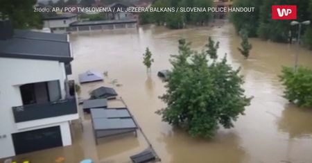 Słowenia mierzy się z niespotykaną wcześniej powodzą. "Największa klęska w historii"