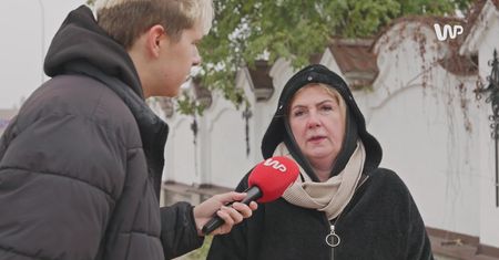 Sprzedaje kwiaty przed cmentarzem. Musi zamknąć swój biznes