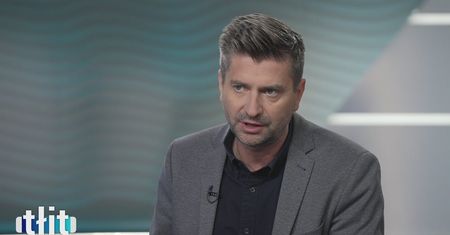 Tłit - Krzysztof Śmiszek