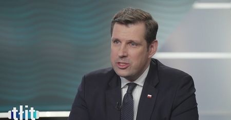 Nocna prohibicja w Warszawie? Bocheński proponuje referenda