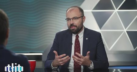 PiS dogada się Konfederacją? " Koalicję buduje się po wyborach"