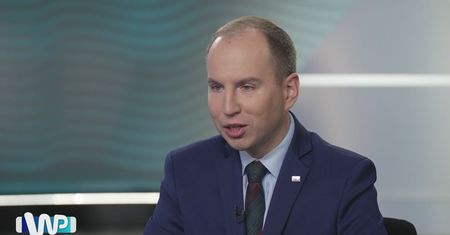Wyciekł instruktaż dla Nawrockiego w USA. Andruszkiewicz mówi, skąd był przeciek