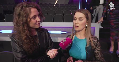 Żona Filipa Gurłacza mówi o relacjach z Agnieszką Kaczorowską. Co mąż powiedział jej przy wręczaniu kwiatów?
