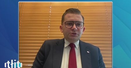 Tłit - Łukasz Kmita