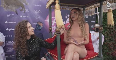 Caroline Derpienski tłumaczy się z show na Pink Party: "Chciałam na siebie zwrócić uwagę"