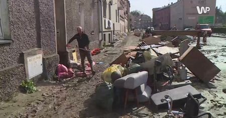 "Ja już nie mam nawet siły płakać". Mieszkańcy Głuchołaz są bezradni