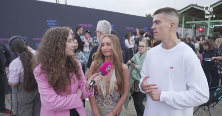 Błoński i Mucha o „Good Luck Guys”. Nie spali ze sobą w domku. Influencer miał przy sobie zdjęcie ukochanej -  Young Leosi!