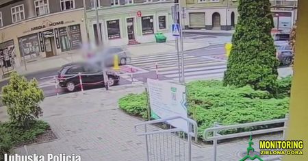 Potrąciła pieszą na przejściu. Straciła prawo jazdy
