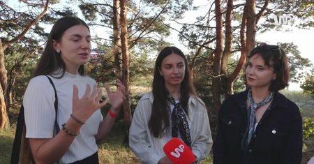 Zajrzały za płot rezydencji w Juracie. "Nie boi się konfrontacji"