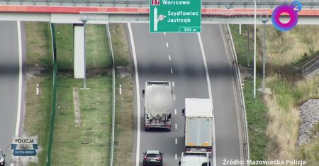 "Wyścigi słoni" na S7. Jest nagranie z policyjnego drona