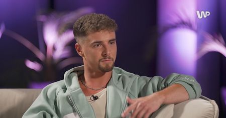 "Nas ludzie skrzywdzili". Kuba Zdrójkowski o porównaniach do brata