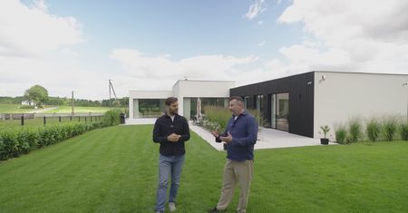Dom z błędu: parterowy projekt z 4 kostek i salonem 4,5 m