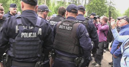 "Ekoterroryści" w Tatrach. Policja rozbiła blokadę Morskiego Oka