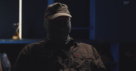 Były oficer wywiadu wychodzi z cienia i zdejmuje maskę. Ostrzega przed działaniami Rosji