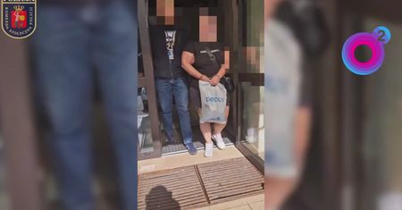 Policja weszła do mieszkania małżeństwa. W środku blisko 3 kg narkotyków
