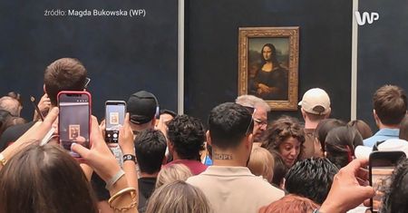 Tłumy w najsłynniejszym muzeum świata. Wielu przychodzi zobaczyć tylko trzy dzieła