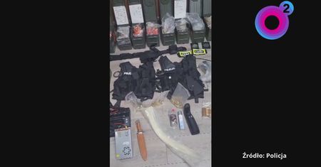 Ponad 190 tys. zł, broń i materiały wybuchowe. Wielka akcja policji