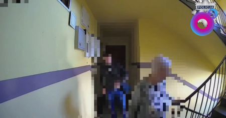 38-latek napadł na seniorkę. Szokujące sceny. Policja pokazała wideo