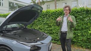 Nowy Lexus ES staje się flagowcem. Co z hybrydą?