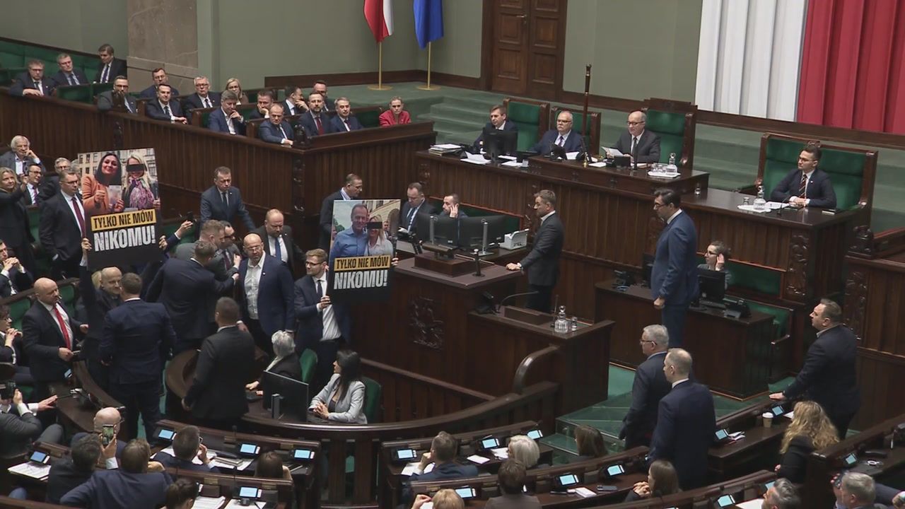 Gorąco w Sejmie. Jest nagranie z wykluczenia posłów