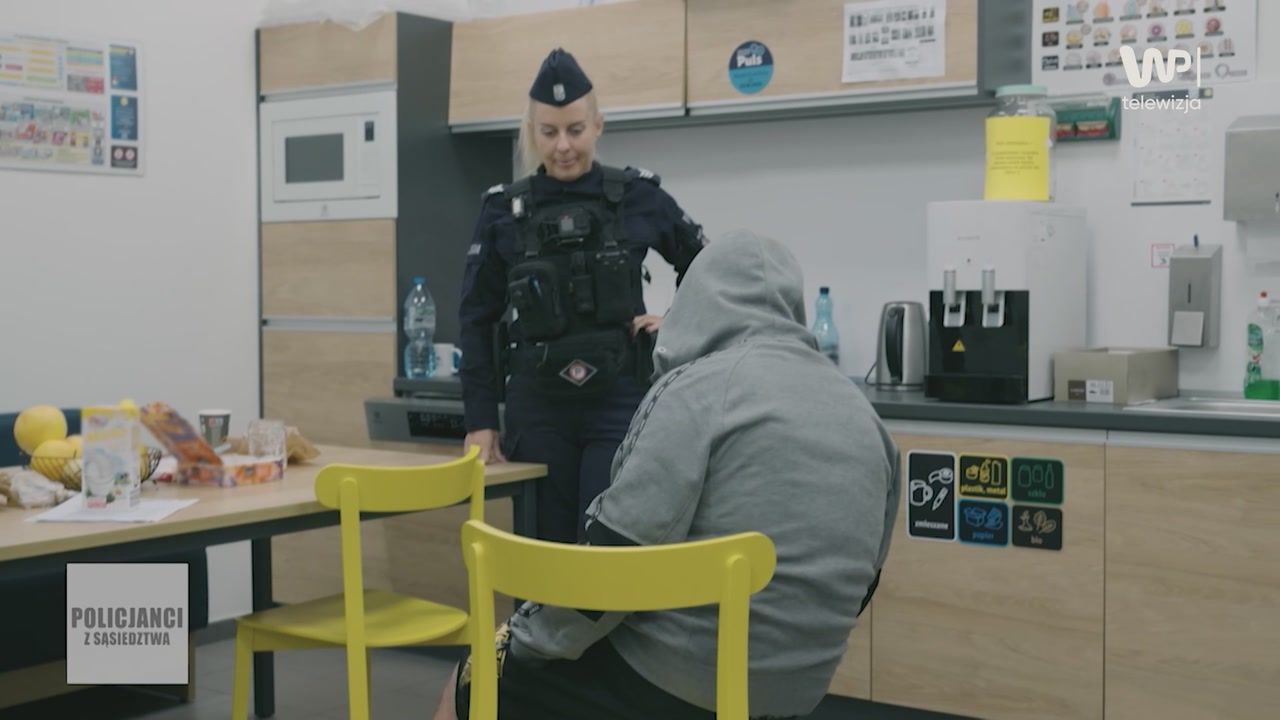 Zamienili koszyki i ruszyli do wyjścia. Koszykowa akcja zakończona interwencją policjantów