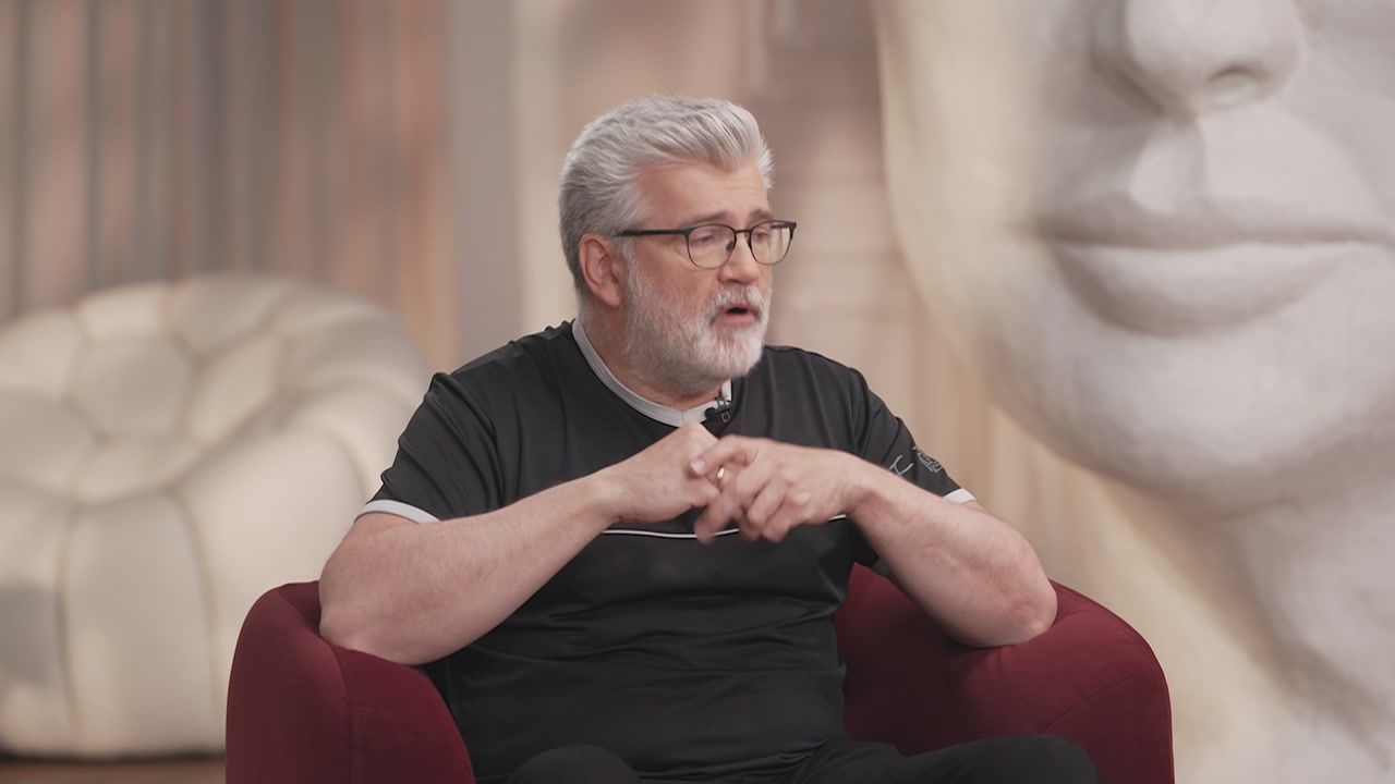 "Dzisiaj flirtem jest pytanie o hipotekę". Terapeuta par o programach randkowych