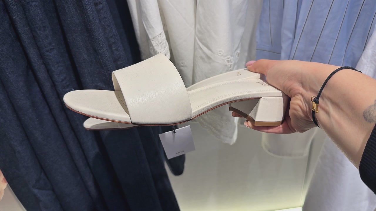 Buty na lato z sieciówek. Znalazła prawdziwe perełki