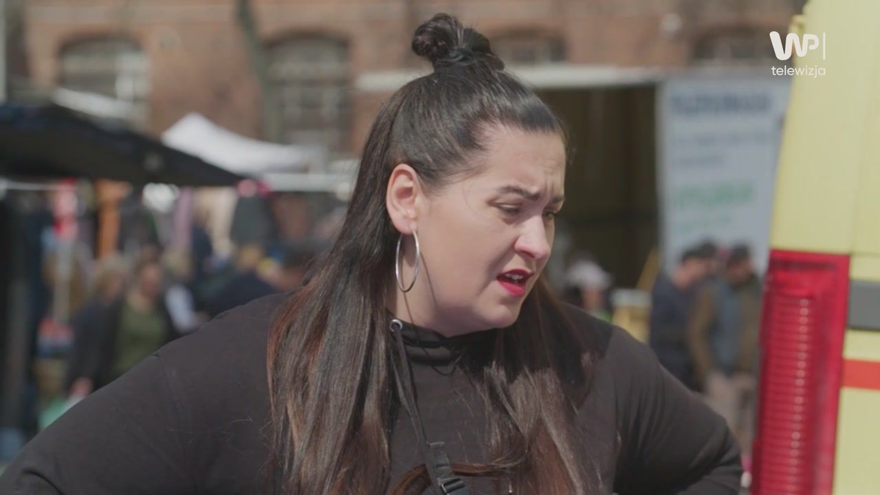 Tryskała dobrym humorem. Potem policzyła pieniądze. Tyle zarobili