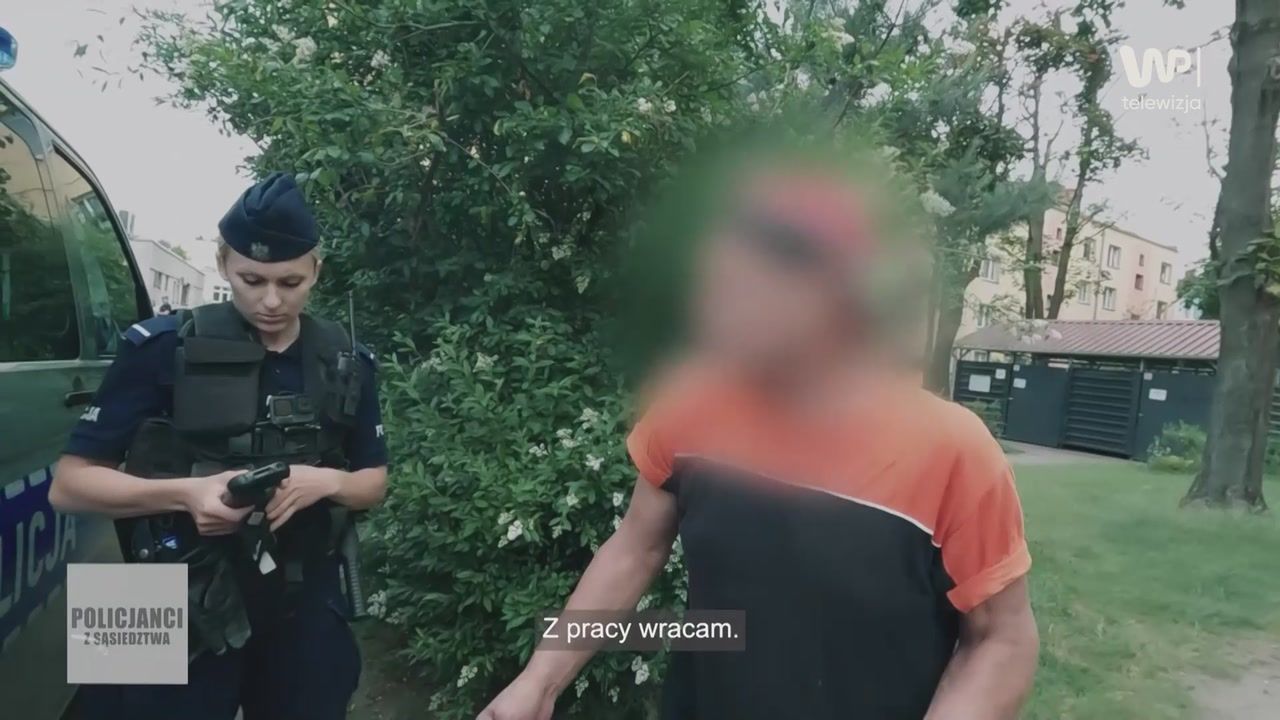 Wracał z pracy. Nagle podbiegła policjantka. Tak się tłumaczył