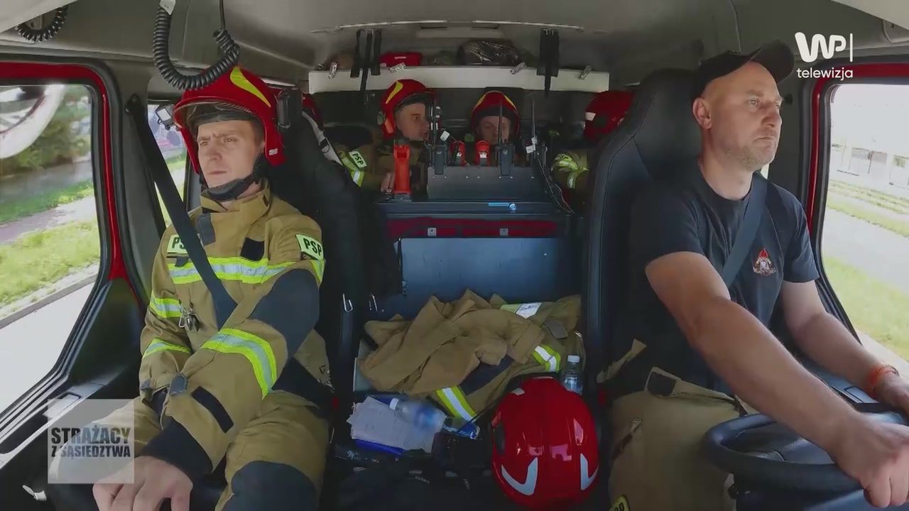 "Ja bym za takie drzewo wziął 5 tys. za wycięcie, a straż tu robi za darmo". Zaskakujące słowa w trakcie akcji